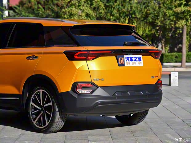 一汽奔腾 奔腾T77 2018款 试装车