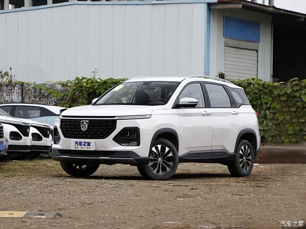 上汽通用五菱 寶駿530 2021款 全球車周年紀(jì)念版 1.5T 手動(dòng)豪華型 6座