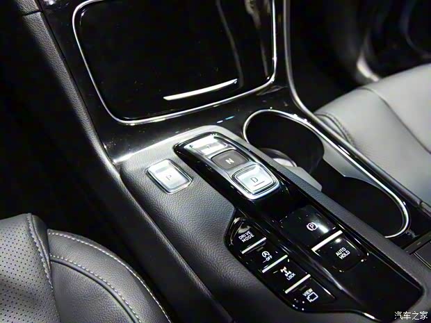 北京现代 胜达 2019款 基本型