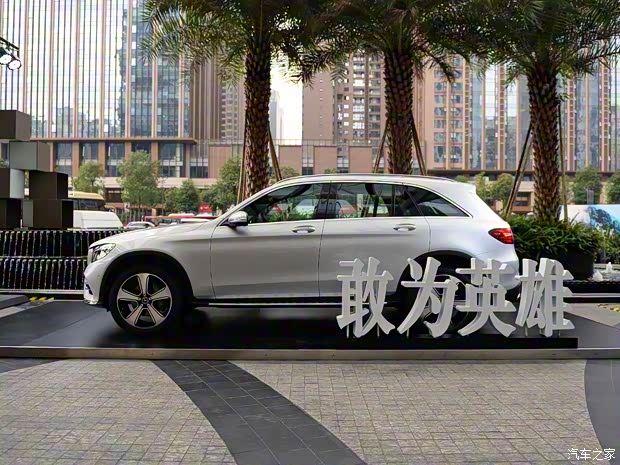 北京奔驰 奔驰GLC 2019款 GLC 300 L 4MATIC 北京奔驰 奔驰GLC 2019款 GLC 300 L 4MATIC