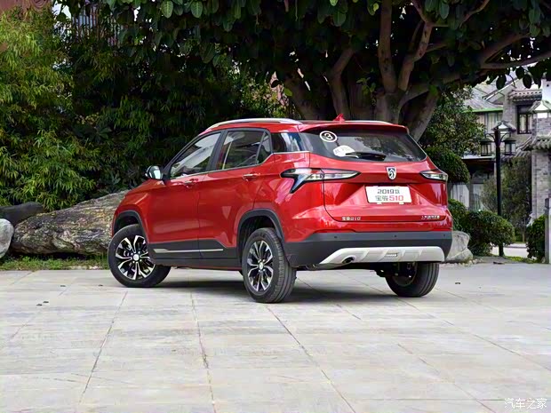 上汽通用五菱 宝骏510 2019款 1.5L 自动尊享型 上汽通用五菱 宝骏510 2019款 1.5L 自动尊享型