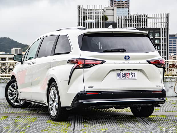 丰田(进口) Sienna 2021款 2.5L混动 两驱铂金版 7座 台湾版 丰田(进口) Sienna 2021款 2.5L混动 两驱铂金版 7座 台湾版
