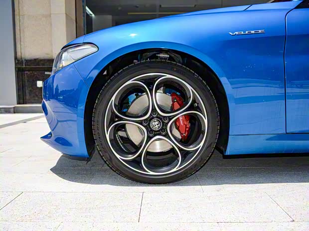 阿爾法·羅密歐 Giulia 2022款 2.0T 280HP Veloce 賽道版