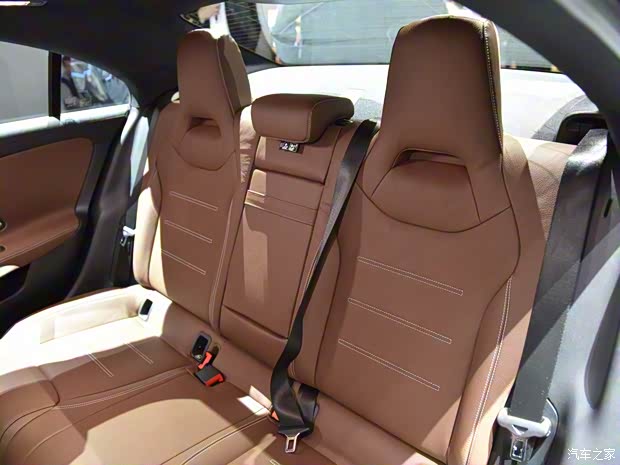 奔驰(进口) 奔驰CLA级 2019款 CLA 250 奔驰(进口) 奔驰CLA级 2019款 CLA 250