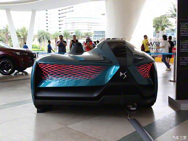雪铁龙(进口) DS X E-Tense 2018款 Concept 雪铁龙(进口) DS X E-Tense 2018款 Concept