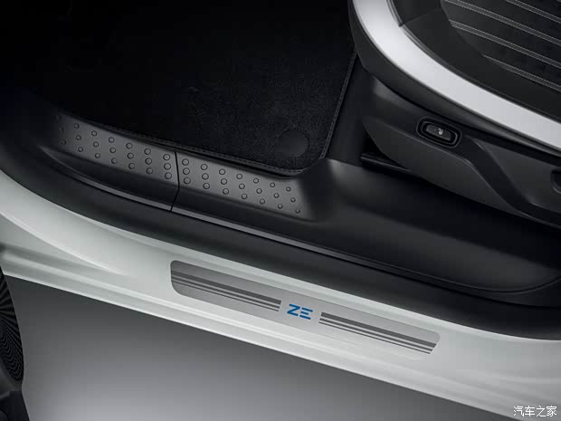 雷諾(進(jìn)口) Twingo Z.E. 2020款 基本型 雷諾(進(jìn)口) Twingo Z.E. 2020款 基本型