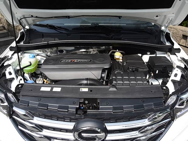 廣汽乘用車 傳祺GS4 2018款 235T 自動兩驅至尊版