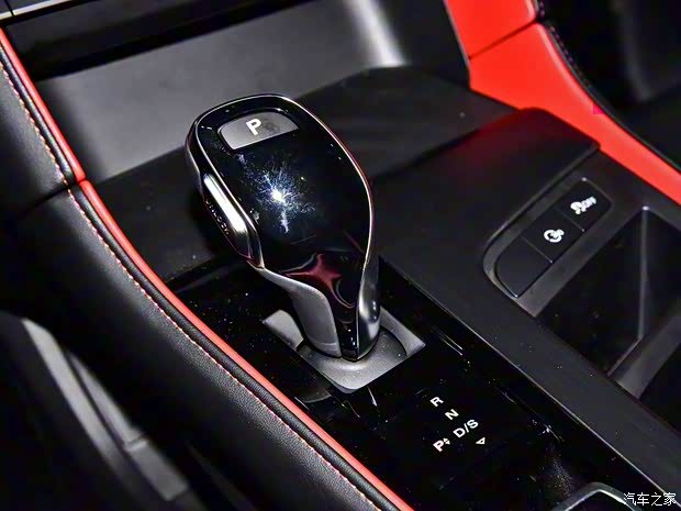 上汽集团 名爵6 2020款 1.5T 自动Trophy旗舰版