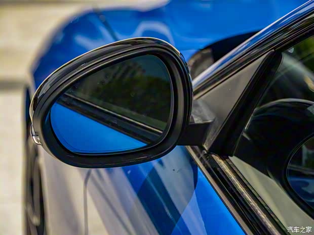 阿爾法·羅密歐 Giulia 2022款 2.0T 280HP Veloce 賽道版