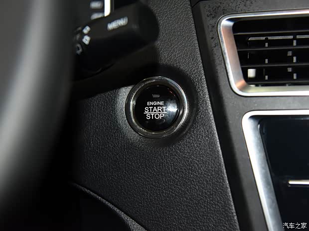 一汽奔腾 奔腾X40 2019款 1.6L 手动豪华型