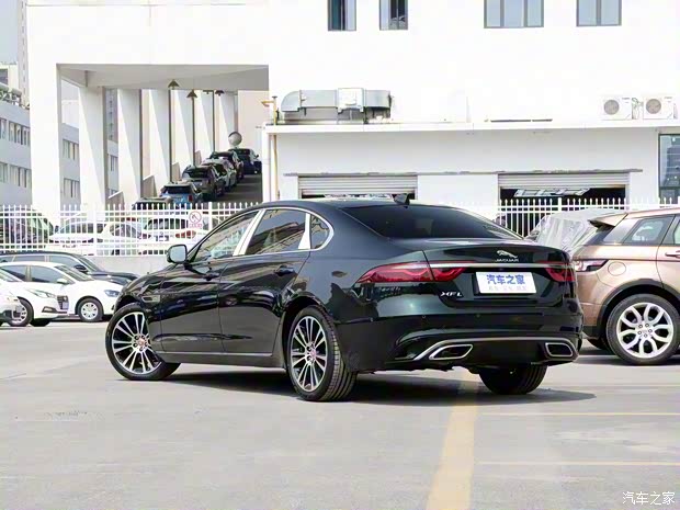 奇瑞捷豹路虎 捷豹XFL 2022款 XFL 2.0T P250 两驱尊享豪华版 奇瑞捷豹路虎 捷豹XFL 2022款 XFL 2.0T P250 两驱尊享豪华版