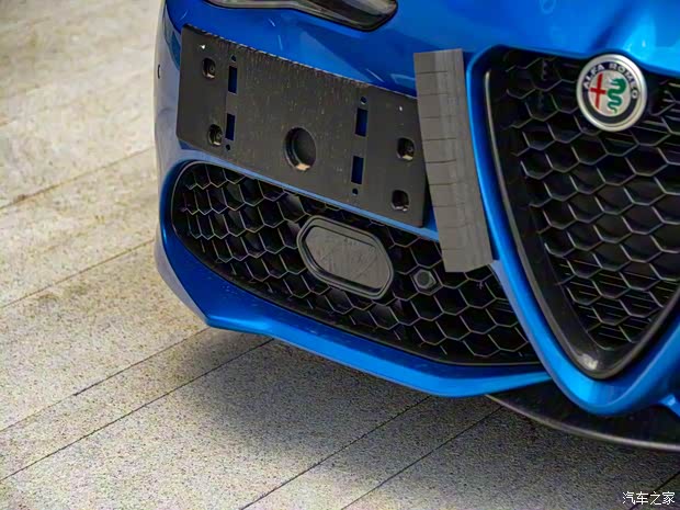 阿爾法·羅密歐 Giulia 2022款 2.0T 280HP Veloce 賽道版