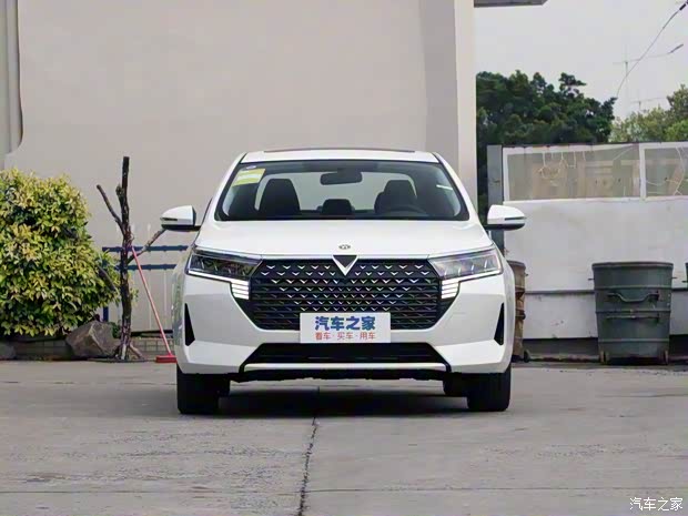 东风日产 启辰D60 2021款 PLUS 1.6L XV CVT智领版 东风日产 启辰D60 2021款 PLUS 1.6L XV CVT智领版