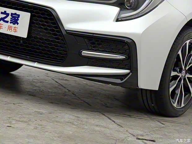 广汽丰田 雷凌 2020款 双擎 1.8H E-CVT运动版