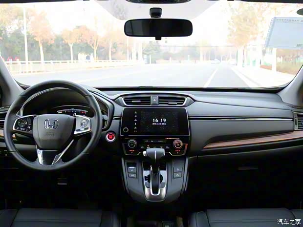 東風(fēng)本田 本田CR-V 2019款 240TURBO CVT四驅(qū)豪華版 國VI
