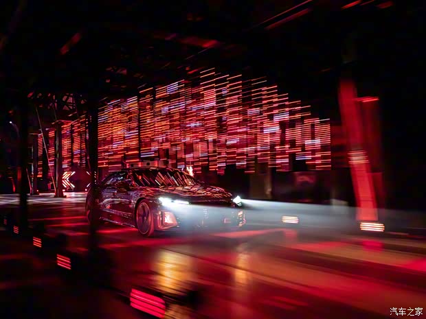 Audi Sport 奥迪RS e-tron GT 2021款 基本型