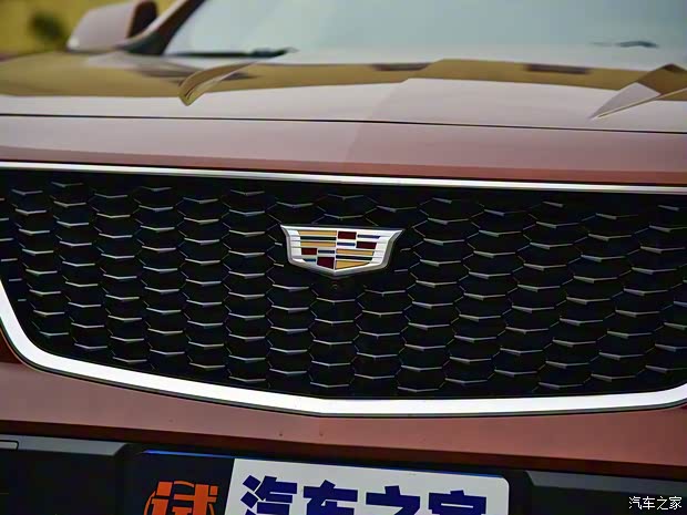 上汽通用凯迪拉克 凯迪拉克XT4 2018款 28T 四驱铂金运动版