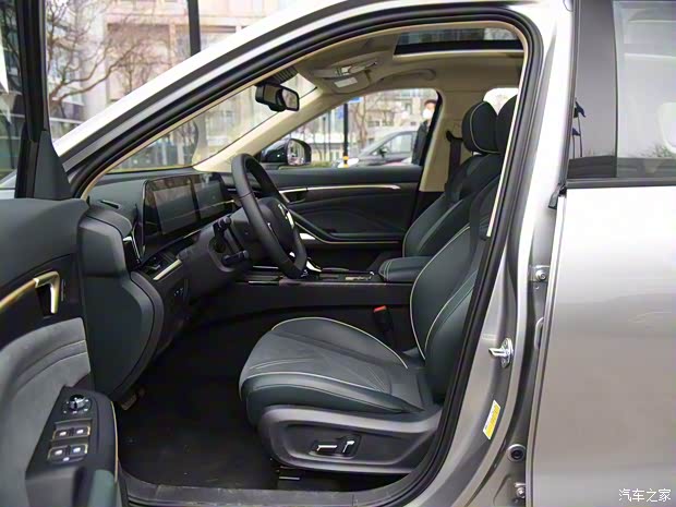 一汽奔腾 奔腾T55 2021款 1.5T 自动乐活·尊享版 一汽奔腾 奔腾T55 2021款 1.5T 自动乐活·尊享版