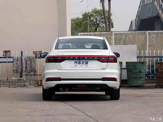 东风日产 启辰D60 2021款 PLUS 1.6L CVT智领版