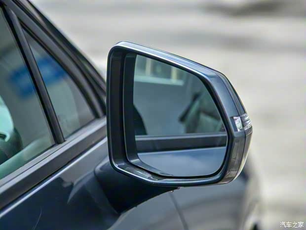 上汽通用雪佛蘭 開拓者 2020款 RS 650T 四驅(qū)5座基本型