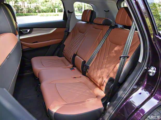 奇瑞汽车 瑞虎8 PLUS 2021款 290TGDI 自动基本型