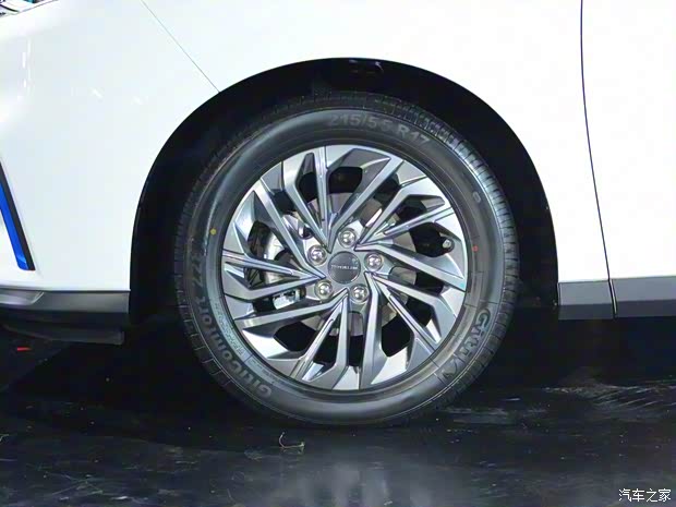 上汽大通 上汽MAXUS EUNIQ 5 2020款 1.3T PLUG IN 豪華版