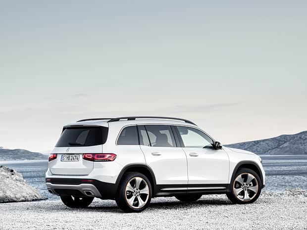 奔驰(进口) 奔驰GLB(海外) 2019款 基本型 奔驰(进口) 奔驰GLB(海外) 2019款 基本型