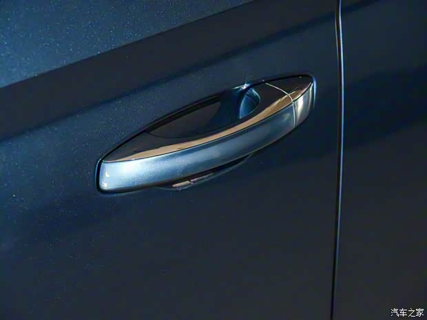 上汽斯柯达 柯米克 2018款 1.5L 自动舒适版