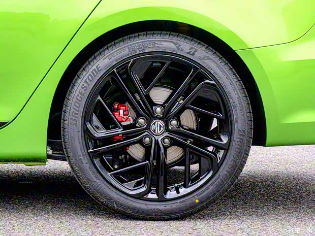 上汽集團(tuán) 名爵6 2020款 1.5T 自動(dòng)Trophy智駕旗艦版