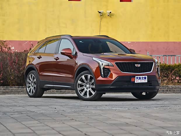 上汽通用凯迪拉克 凯迪拉克XT4 2018款 28T 四驱铂金运动版