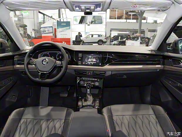 上汽大众 帕萨特 2019款 380TSI 豪华版 上汽大众 帕萨特 2019款 380TSI 豪华版