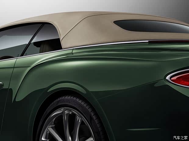 宾利 欧陆 2019款 6.0T GT W12 敞篷版