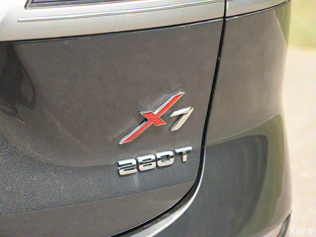 长安汽车 长安欧尚X7 2020款 1.5T 人脸识别全自动泊车太空逍遥版 长安汽车 长安欧尚X7 2020款 1.5T 人脸识别全自动泊车太空逍遥版