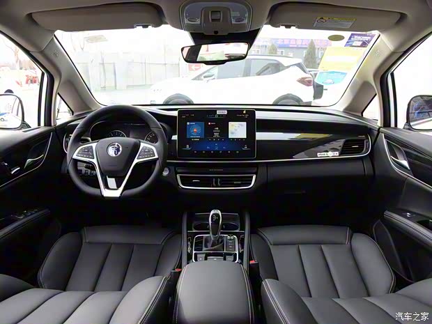 比亚迪 宋MAX 2019款 自动智联睿享型 6座