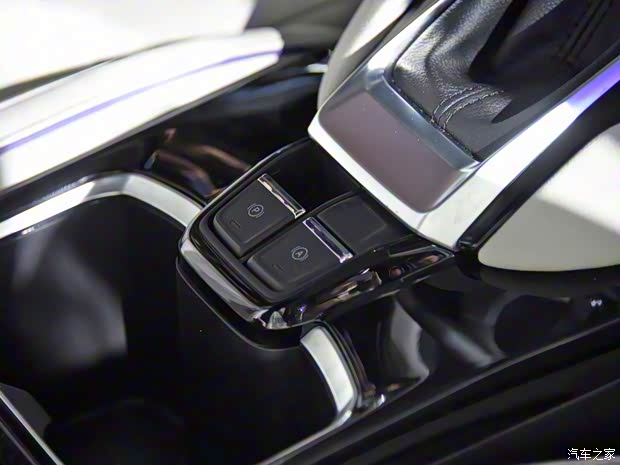 上汽大通 上汽大通G50 2018款 基本型