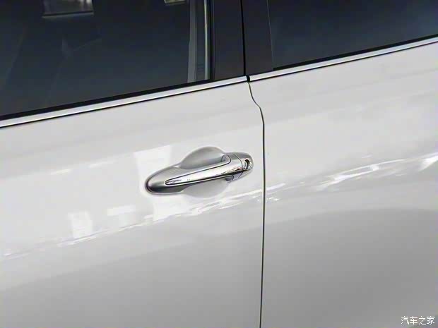 一汽丰田 RAV4荣放 2019款 2.0L CVT两驱风尚X限量版 国V