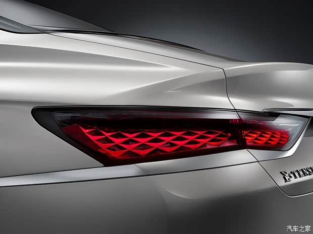 长安标致雪铁龙 DS 9新能源 2020款 基本型 长安标致雪铁龙 DS 9新能源 2020款 基本型