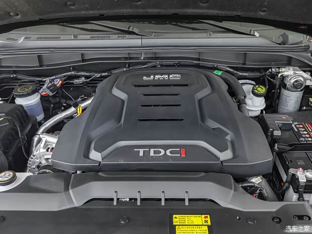 江鈴汽車 域虎7 2020款 2.0T柴油手動(dòng)四驅(qū)舒享版短軸國(guó)VI JX4D20A6L