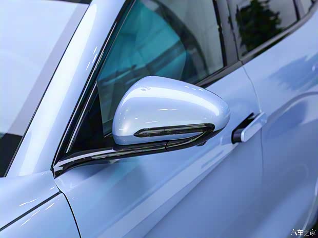 比亚迪 海豹 2022款 700km 长续航后驱版