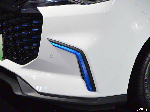 上汽大通 上汽MAXUS EUNIQ 5 2020款 1.3T PLUG IN 豪華版