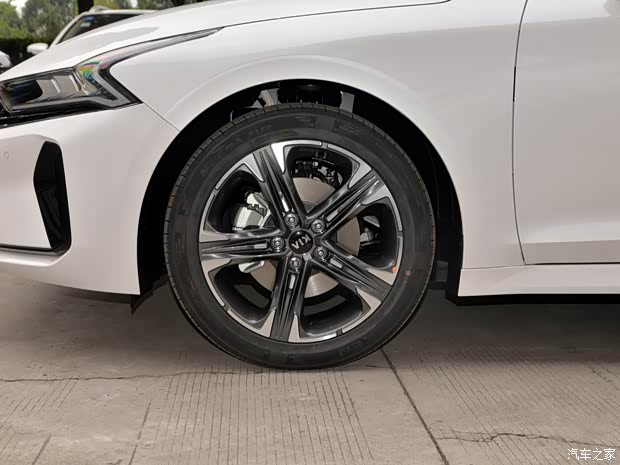 东风悦达起亚 K5凯酷 2020款 1.5T DCT高配版