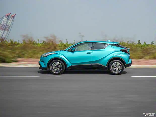 广汽丰田 丰田C-HR 2018款 2.0L 豪华版 国V 广汽丰田 丰田C-HR 2018款 2.0L 豪华版 国V