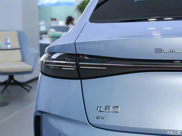 比亚迪 海豹 2022款 700km 长续航后驱版