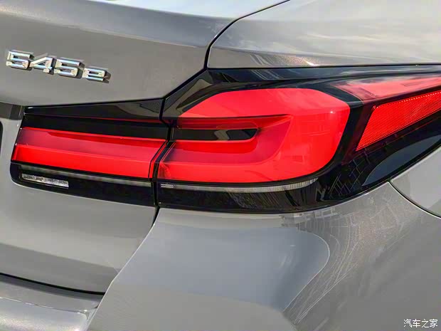 寶馬(進(jìn)口) 寶馬5系新能源(進(jìn)口) 2021款 545e xDrive