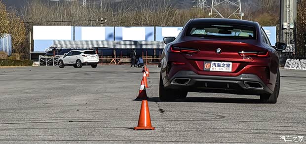 宝马(进口) 宝马8系 2019款 840i xDrive 四门轿跑车 M运动套装 宝马(进口) 宝马8系 2019款 840i xDrive 四门轿跑车 M运动套装