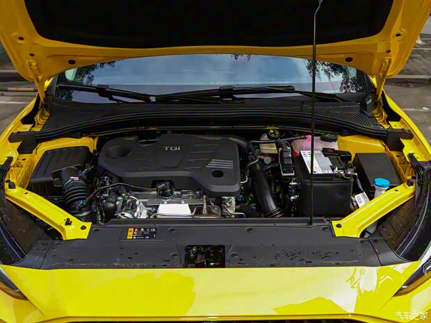 上汽集团 名爵5 2021款 300TGI DCT青奢风潮版 上汽集团 名爵5 2021款 300TGI DCT青奢风潮版