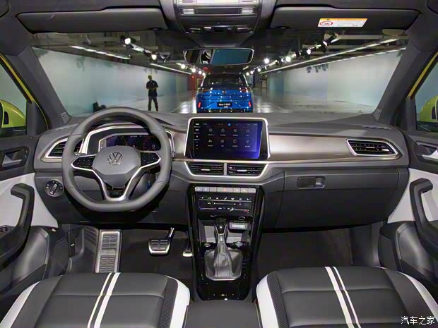 一汽-大眾 T-ROC探歌 2023款 300TSI DSG兩驅(qū)星光版