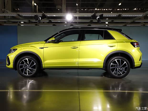 一汽-大众 T-ROC探歌 2023款 300TSI DSG基本型 一汽-大众 T-ROC探歌 2023款 300TSI DSG基本型