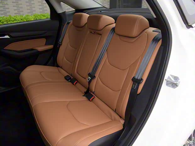 长安福特 福睿斯 2021款 1.5L 自动荣耀版