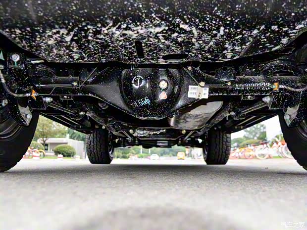 北京汽車 北京BJ80 2017款 2.3T 捍衛(wèi)者版